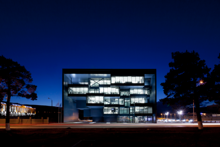 6da6d81d508e46342efc76567c71916b 768x512