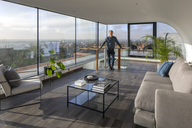 UA RH 0008 2048x1365 1 768x512