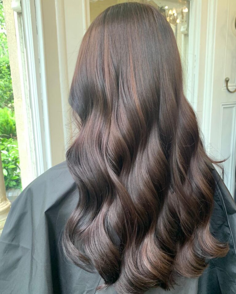 280748184 2333412950132919 6221272860684947646 n 768x957