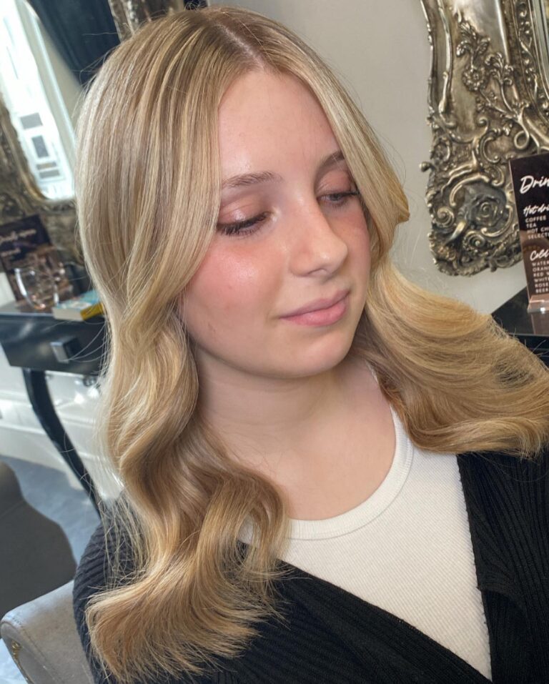 288865145 2360708754070005 2656211488298722828 n 768x957