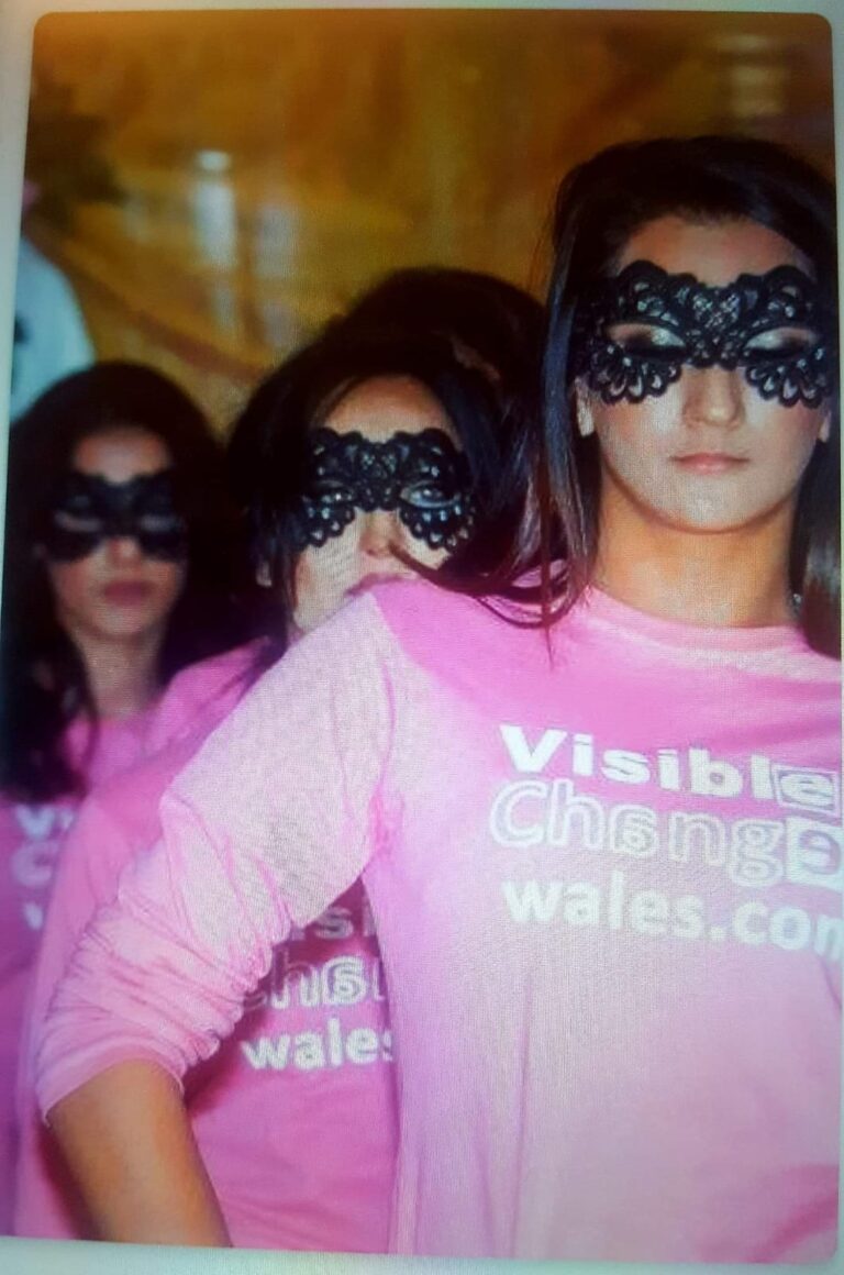 news feed 2 768x1160