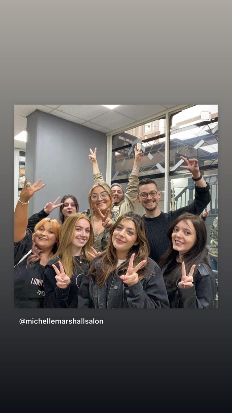 279144988 10159210135139912 62804425255820734 n 768x1365