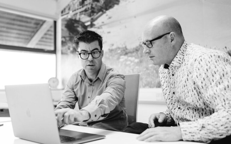 Colour 7545 1600x1000 1 768x480